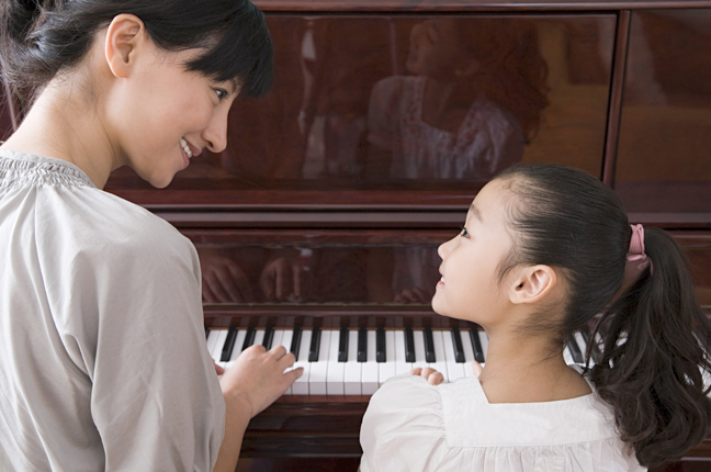 Aprender piano brincando: lições para crianças e adultos