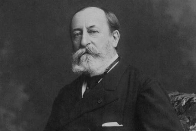 Saint-Saëns de perfil